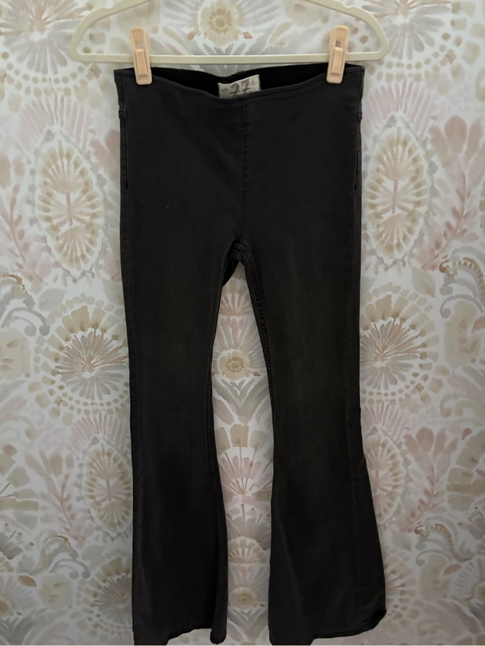 We The Free Free People Black Flare Jeans Size 27 High Rise Boho Stretch